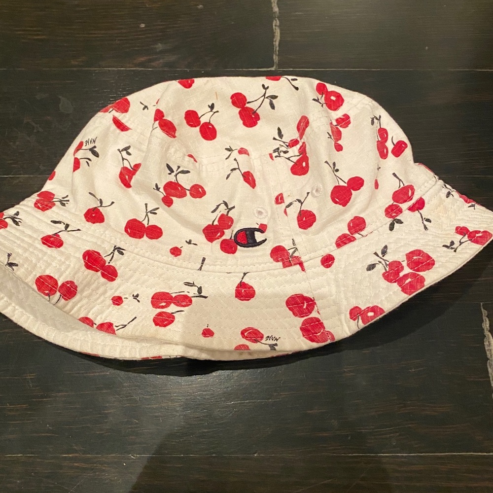 Champion bucket hat